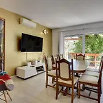 Ferienhaus In Li Njan With Pool Near
