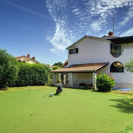 Hébergement de vacances In Li Njan With Pool Near *