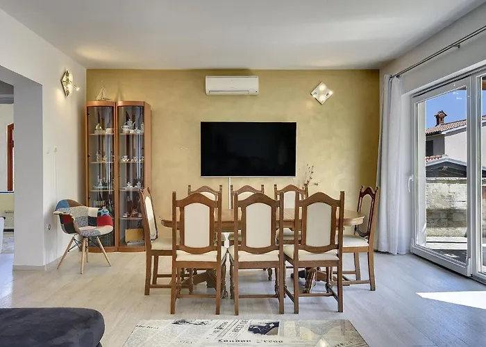 In Li Njan With Pool Near Hébergement de vacances *